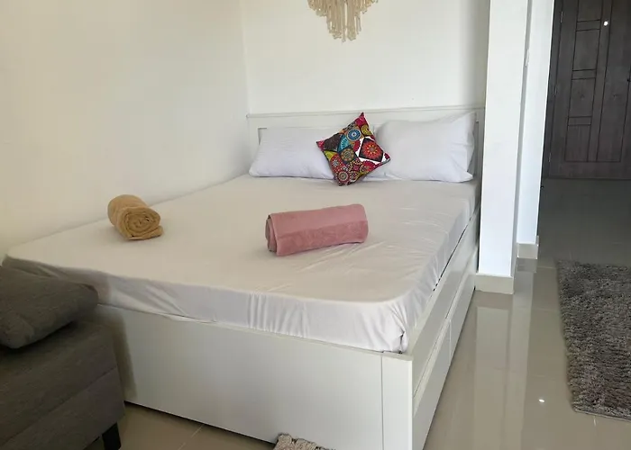 Cozy In G Cribs